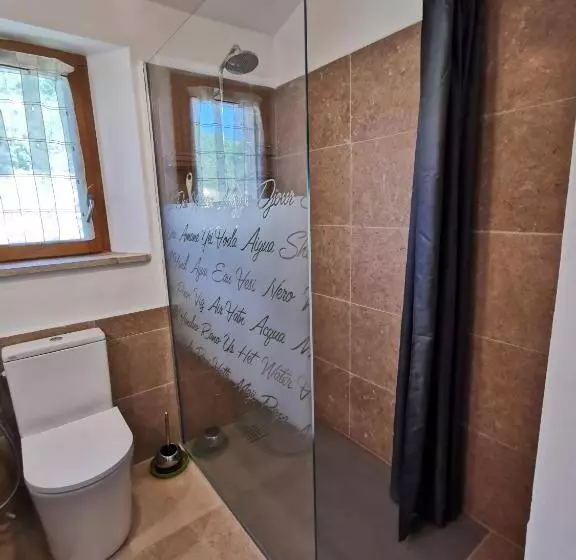 Aamiaismajoitus (B&B) La Peyregoune, Logement En Pleine Nature Et Table D Hôtes