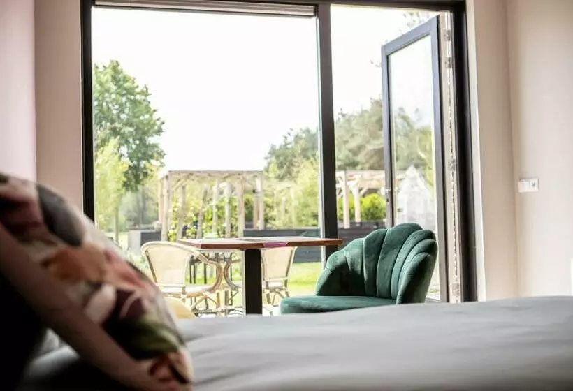 Aamiaismajoitus (B&B) Natuur Lodge