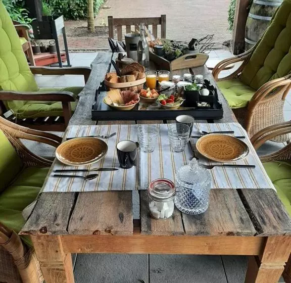 ベッドアンドブレックファースト Thuis Bij Elles