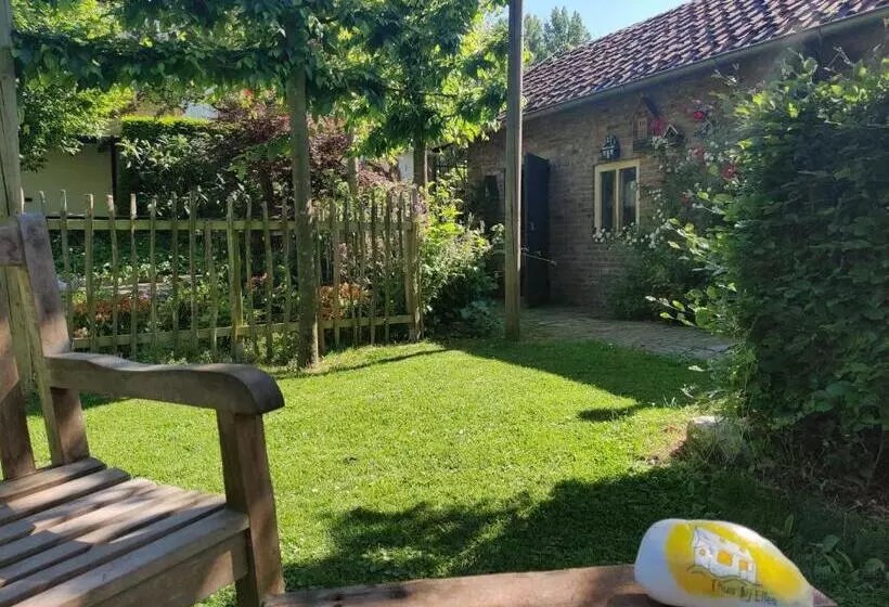 ベッドアンドブレックファースト Thuis Bij Elles