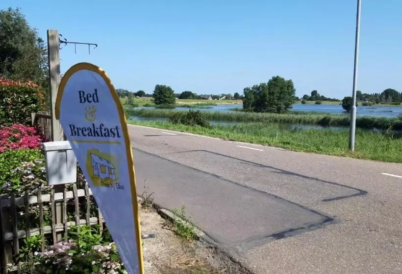 ベッドアンドブレックファースト Thuis Bij Elles