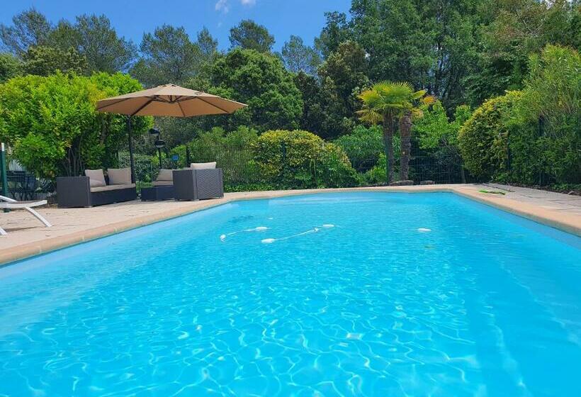 Bed & Breakfast Au Pays De Cézanne