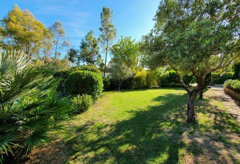 Bed & Breakfast Au Pays De Cézanne