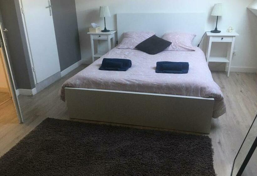 ホテル Auberge à La Vieille Cure