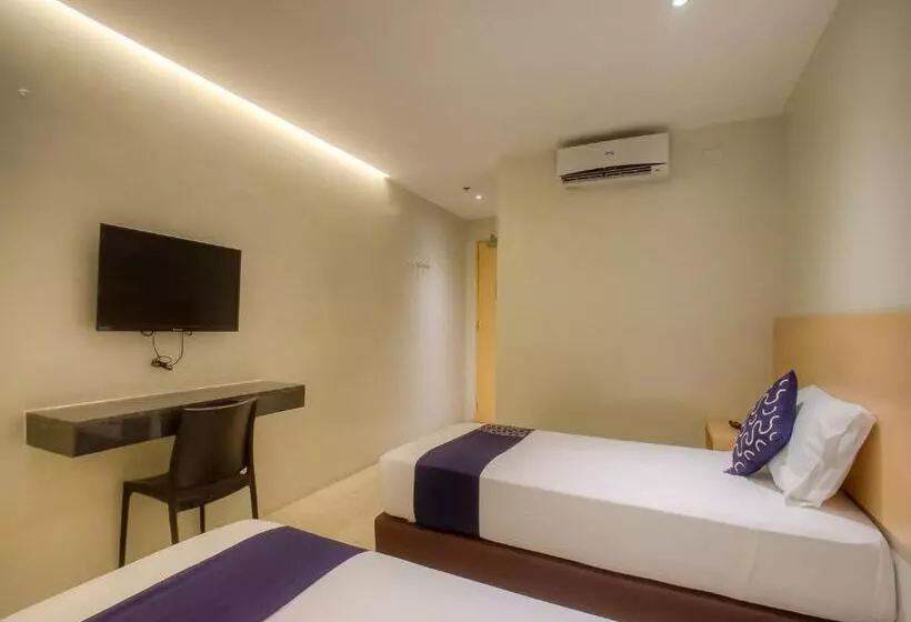 Hotelli Capital O 827 Speciale