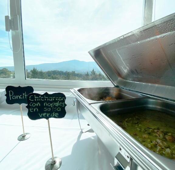 Отель Lomas Inn