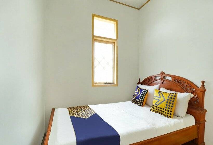 Отель Spot On 90992 Eco Tourism Desa Panundaan Ciwidey