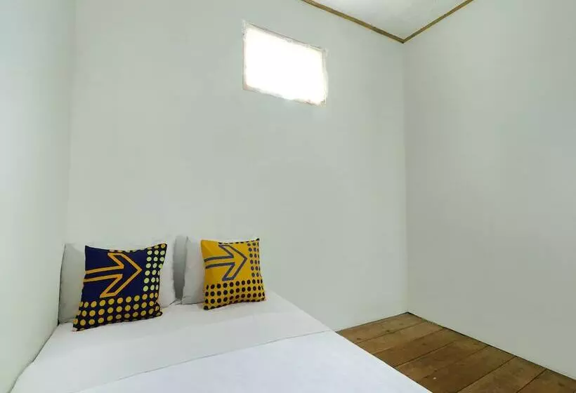 ホテル Spot On 90992 Eco Tourism Desa Panundaan Ciwidey