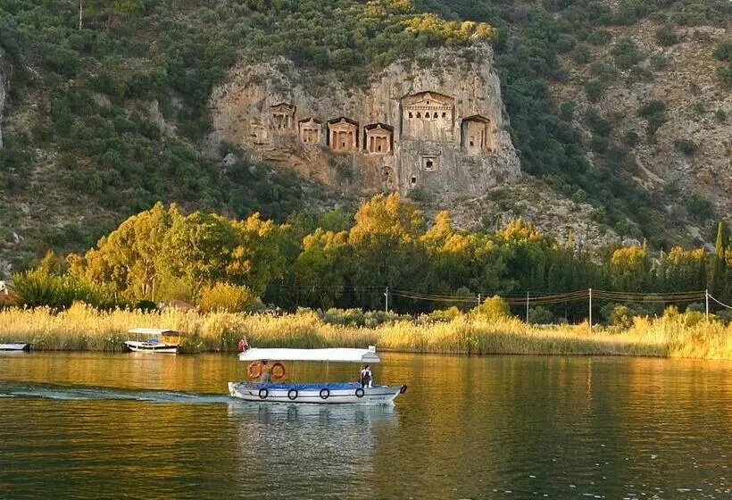 Hotelli Palace Gokbel