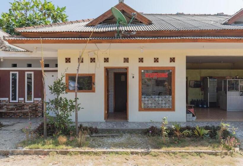 בית מלון כפרי Reddoorz Near Pantai Ujung Genteng