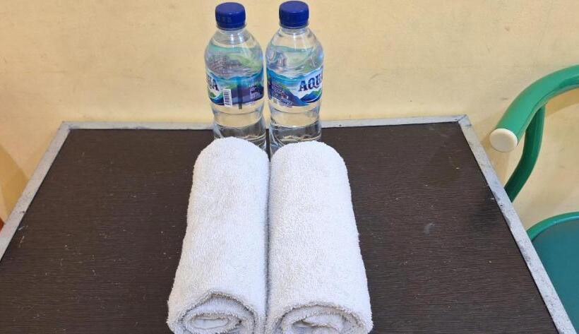 酒店 Reddoorz Syariah At Endrayanti Inn Rsud Yogyakarta