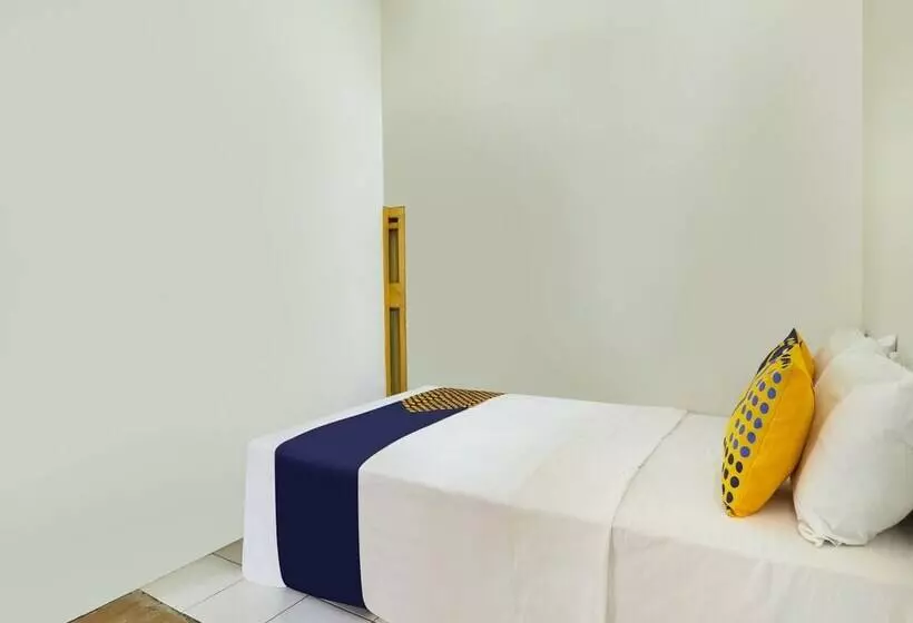 ホテル Spot On 90992 Eco Tourism Desa Panundaan Ciwidey