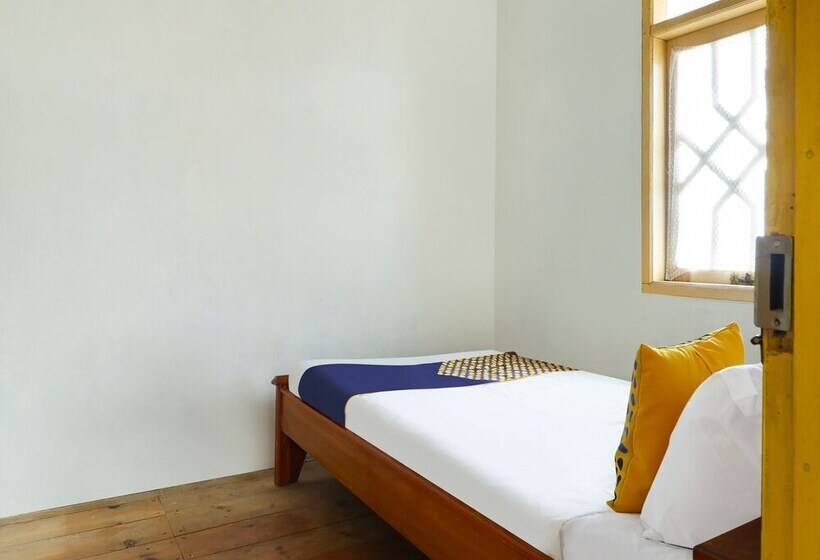 Отель Spot On 90992 Eco Tourism Desa Panundaan Ciwidey