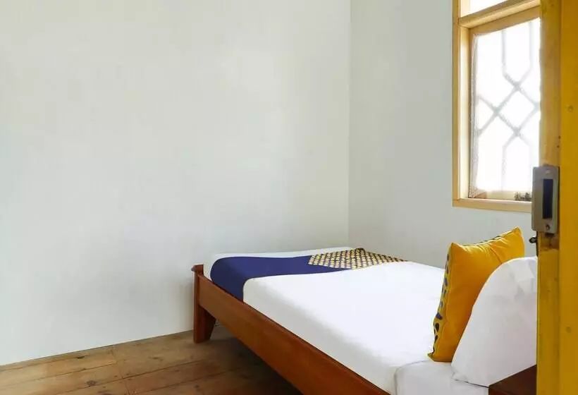 ホテル Spot On 90992 Eco Tourism Desa Panundaan Ciwidey