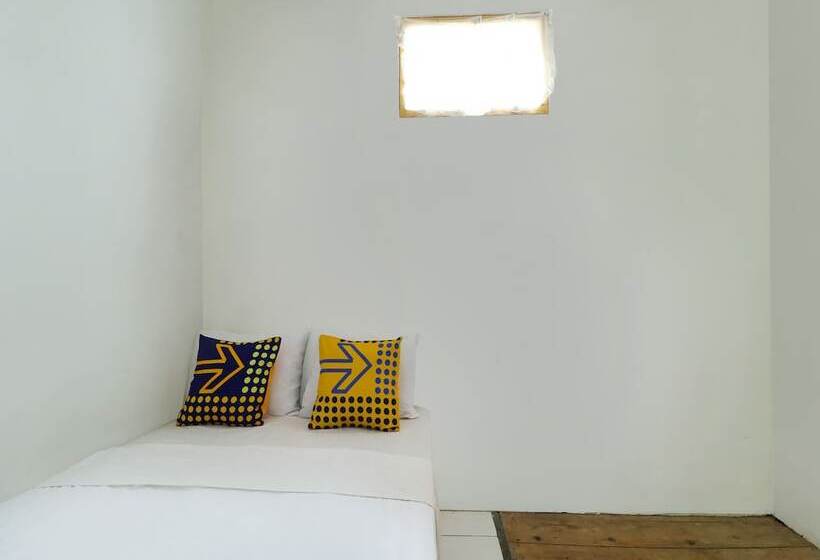 Отель Spot On 90992 Eco Tourism Desa Panundaan Ciwidey