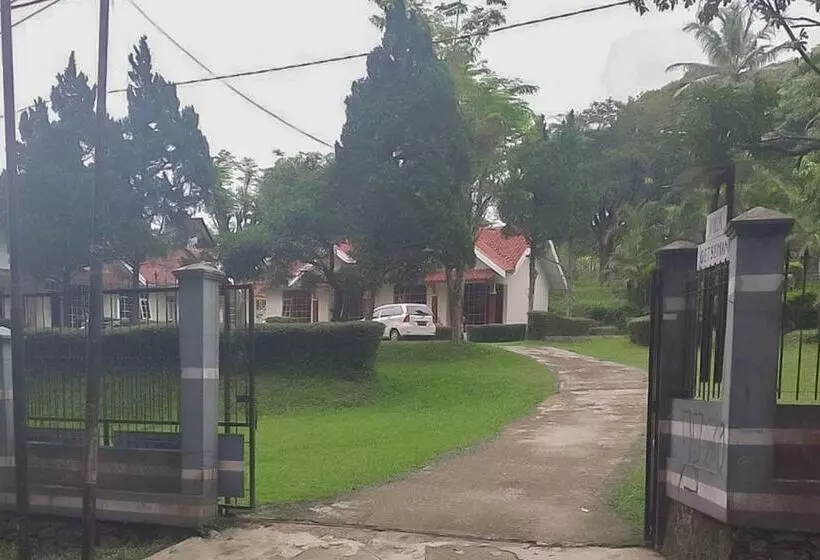 Hotelli Villa Getsemani Mitra Reddoorz