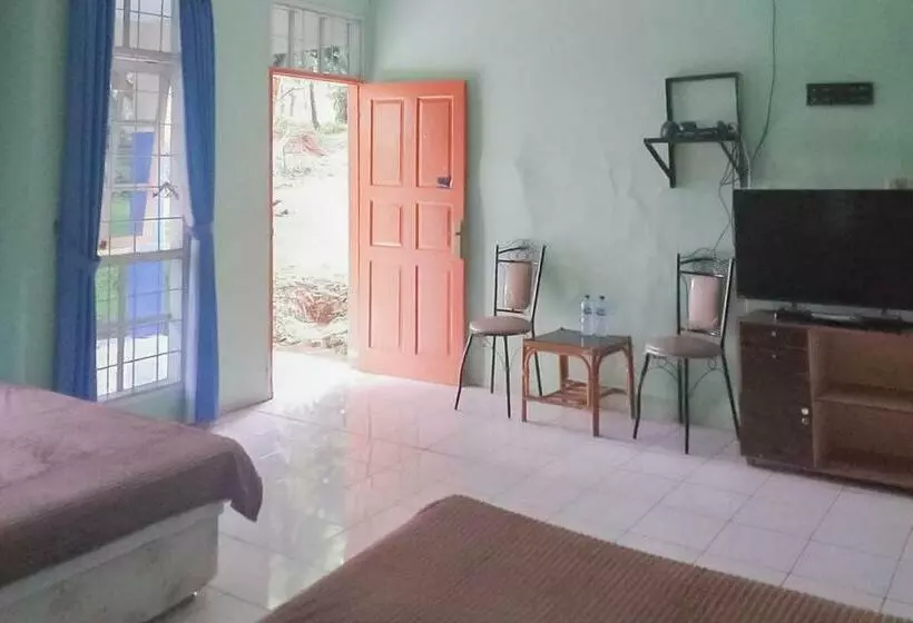 Hotelli Villa Getsemani Mitra Reddoorz