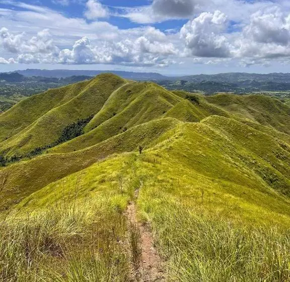 Lhoyjean Garden Hostel