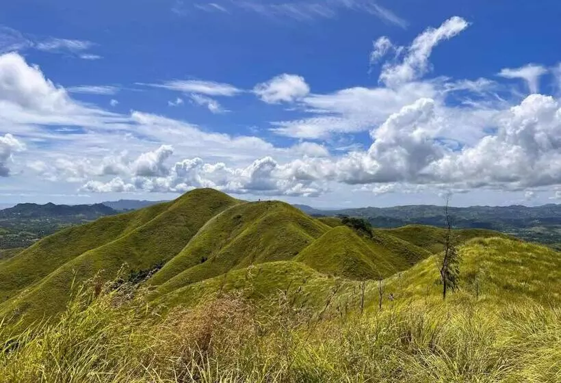 Lhoyjean Garden Hostel
