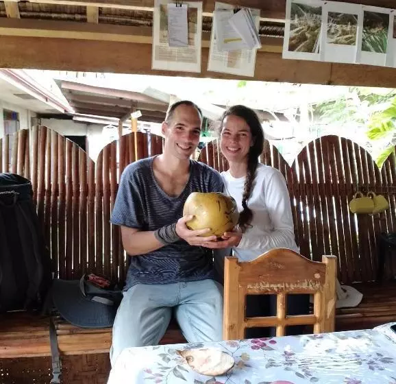 Lhoyjean Garden Hostel