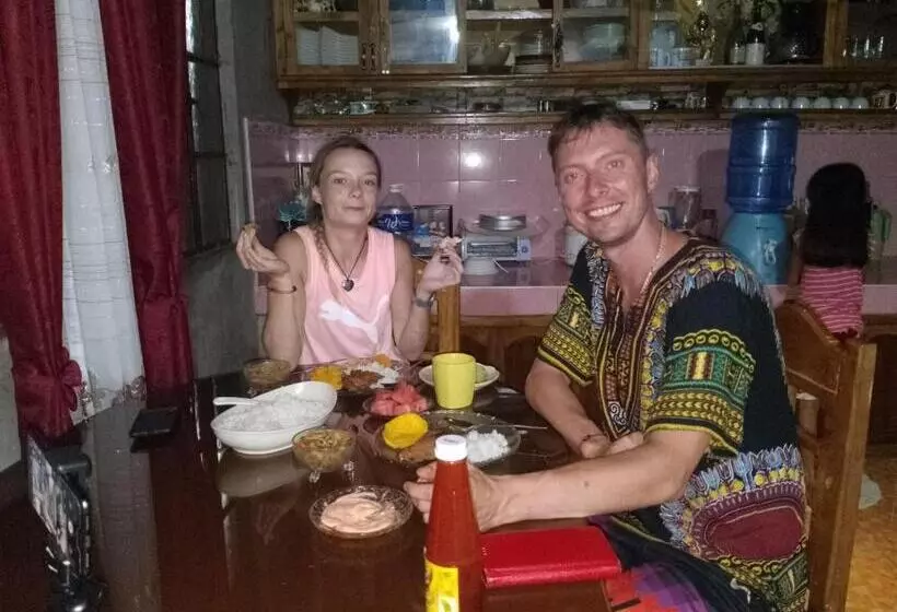 Lhoyjean Garden Hostel