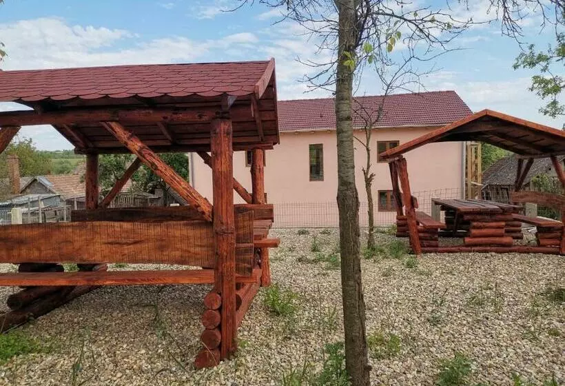 Majatalo Casa Bia Cribo Sannicolau De Munte   Bai Termale