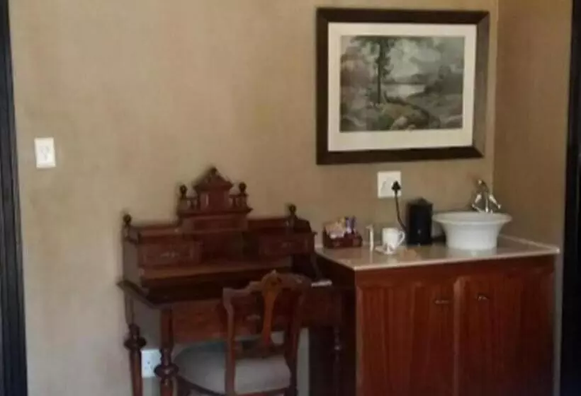 Majatalo Slot Loevenstein Guest House