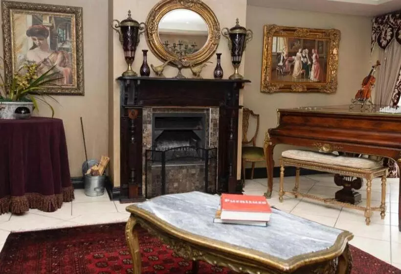 Majatalo Slot Loevenstein Guest House