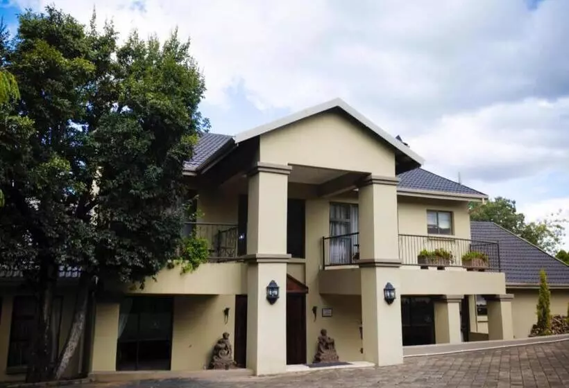 Majatalo Slot Loevenstein Guest House