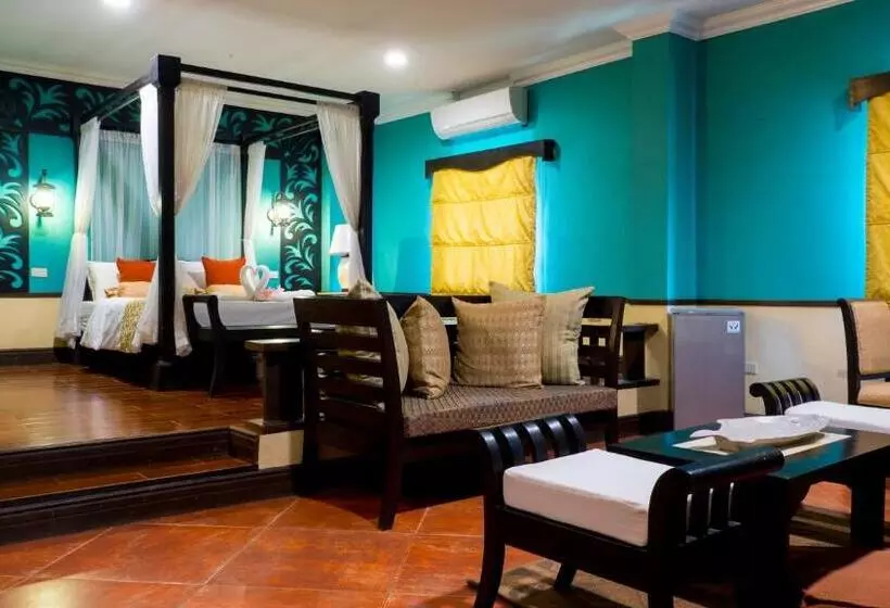 Playa Tropical Resort