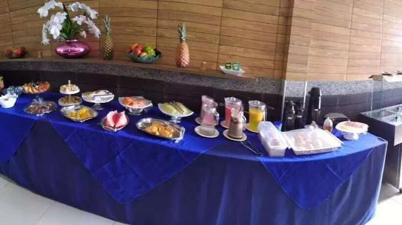 Отель Campina Executivo