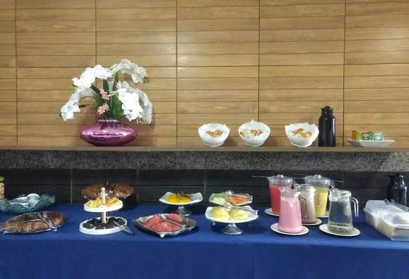 Отель Campina Executivo