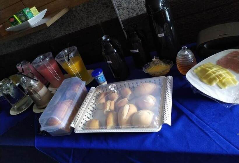 בית מלון כפרי Campina Executivo