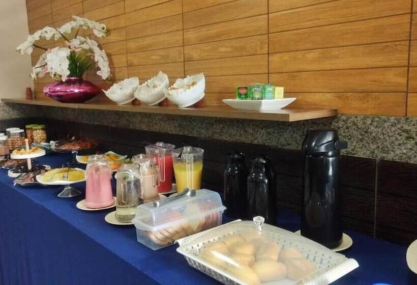 בית מלון כפרי Campina Executivo