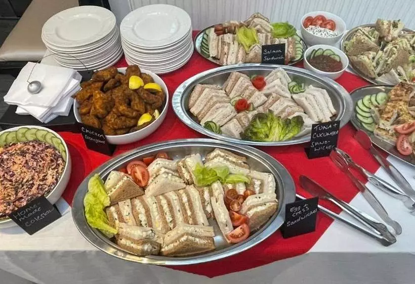 Hotel Charnwood Regency Guest House