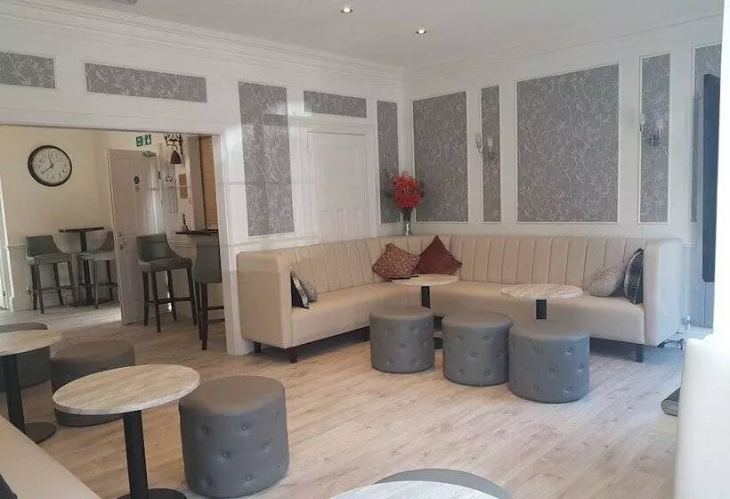 Hotel Charnwood Regency Guest House