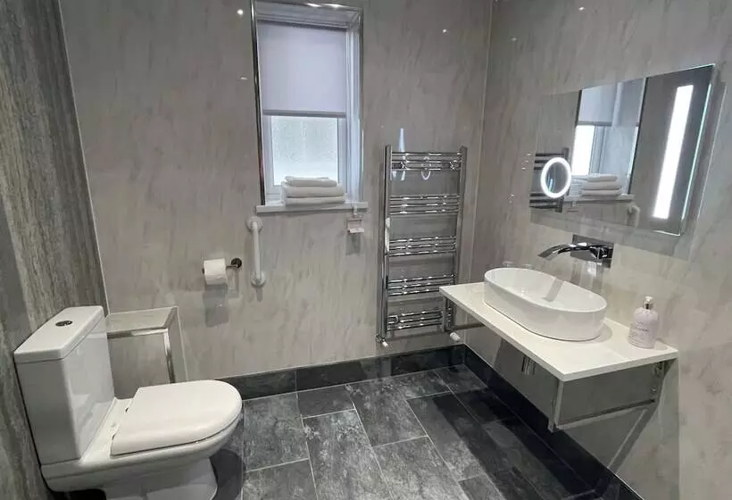 Hotel Charnwood Regency Guest House