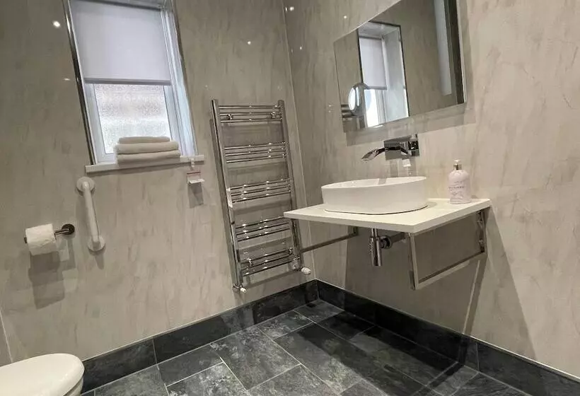 Hotel Charnwood Regency Guest House