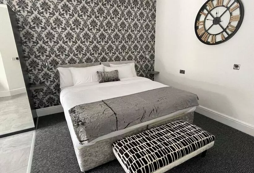 Hotel Charnwood Regency Guest House