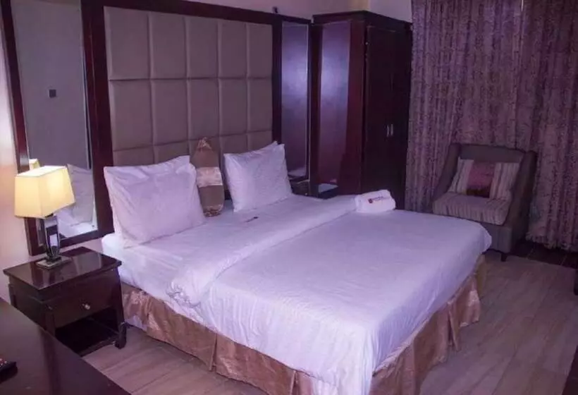 Excel Oriental Hotel & Suites