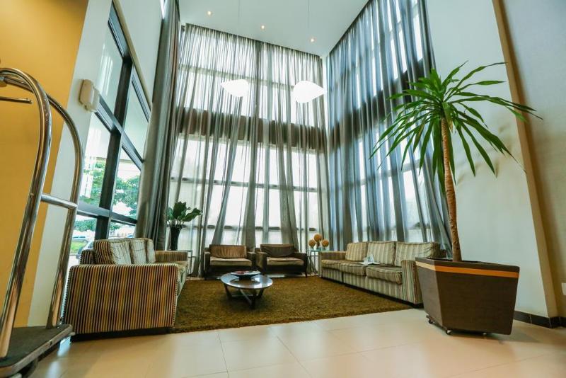 Отель Golden Plaza