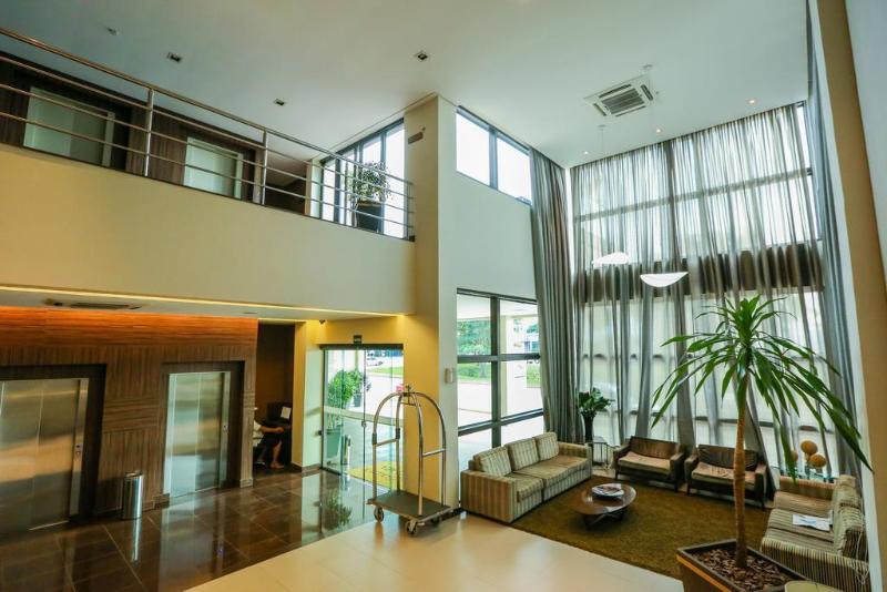 Отель Golden Plaza