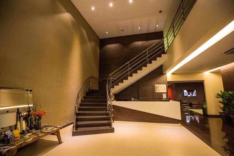 Отель Golden Plaza