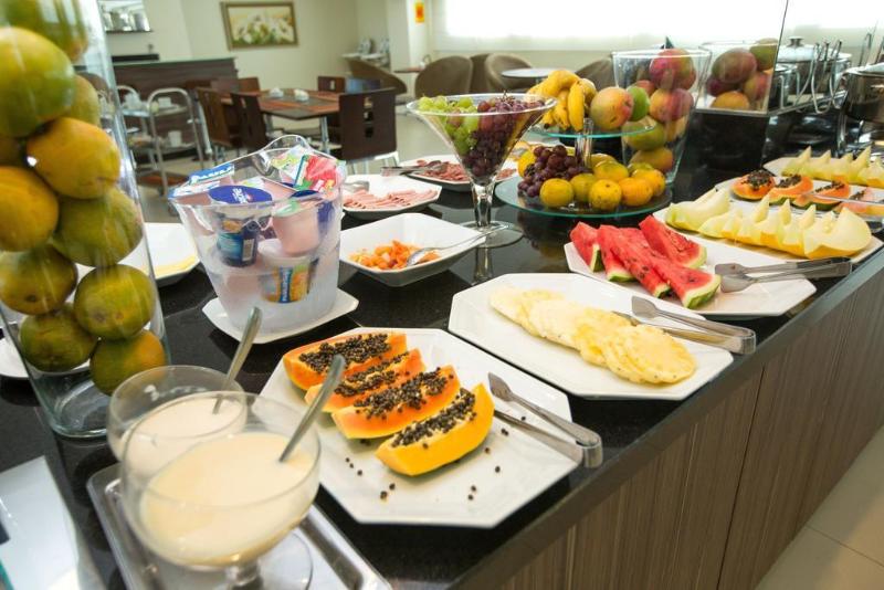 Отель Golden Plaza