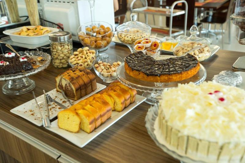 Отель Golden Plaza