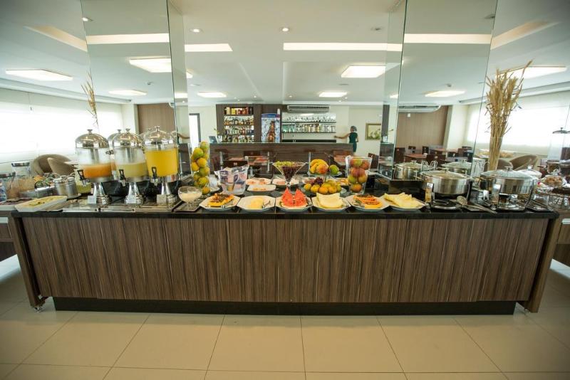 Отель Golden Plaza