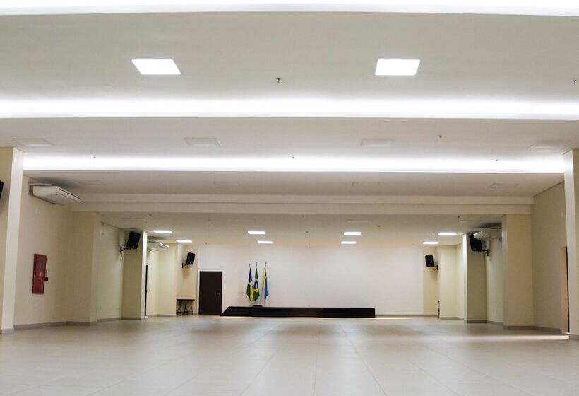 Отель Golden Plaza