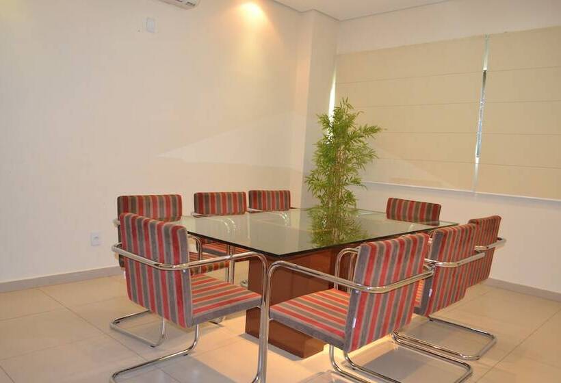 Отель Golden Plaza