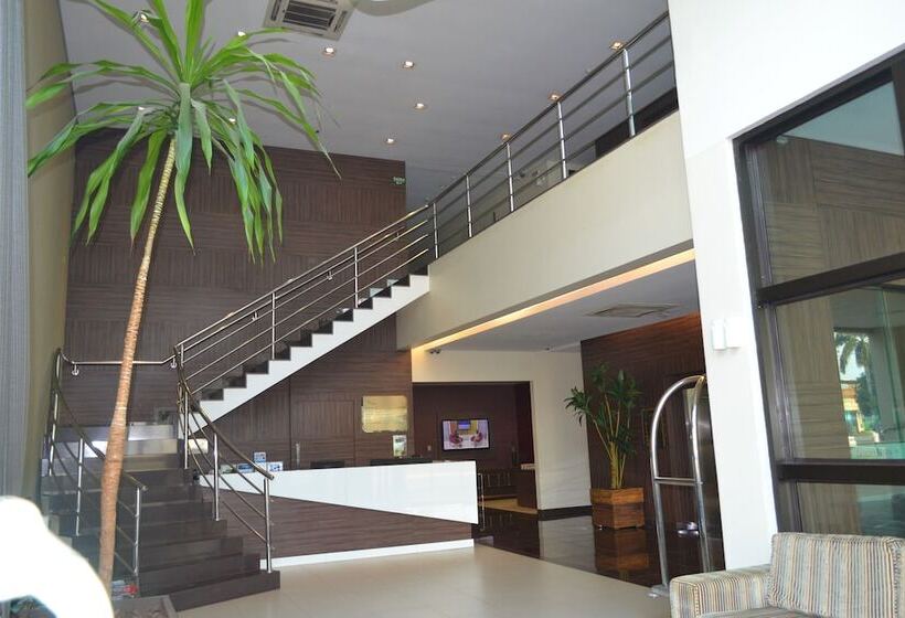 Отель Golden Plaza