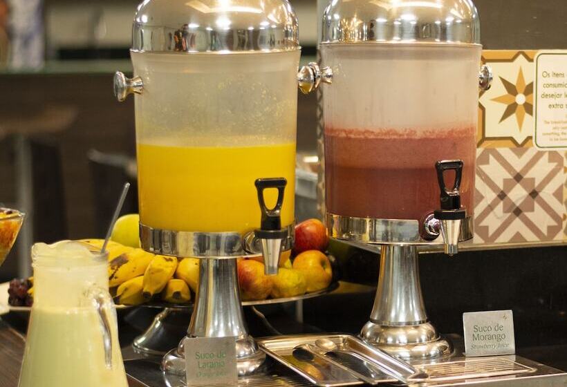 Отель Golden Plaza